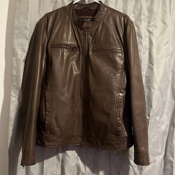 Pic model size M - Picture 1 of 3